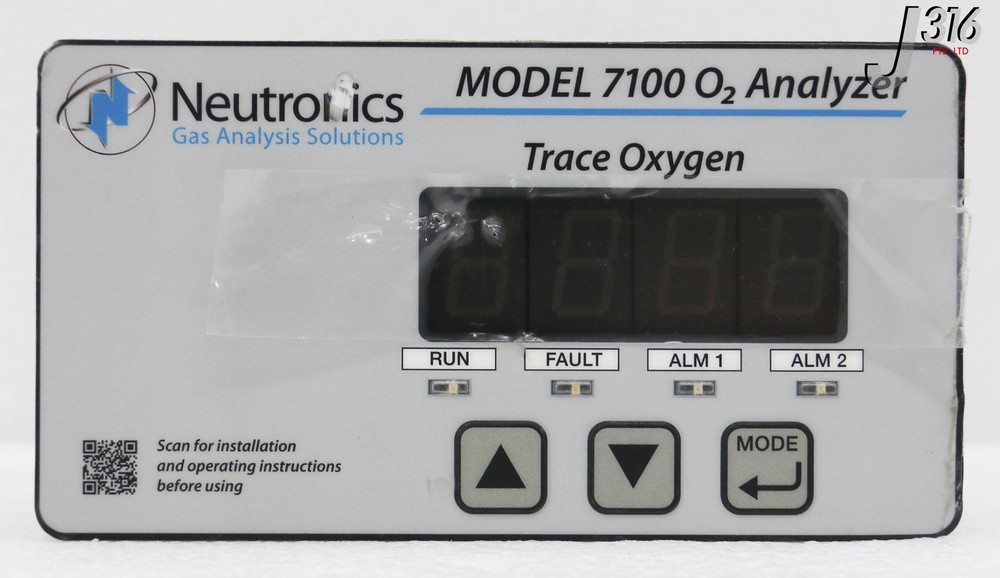 34133 NEUTRONICS OXYGEN ANALYZER, MODEL 7100 W/ SENSOR 7100E-02 7124BE-N1