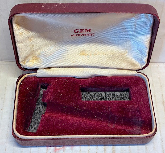 2 Gillette GEM Razors Micromatic in Box with Tags and Push Button Plastic Handle