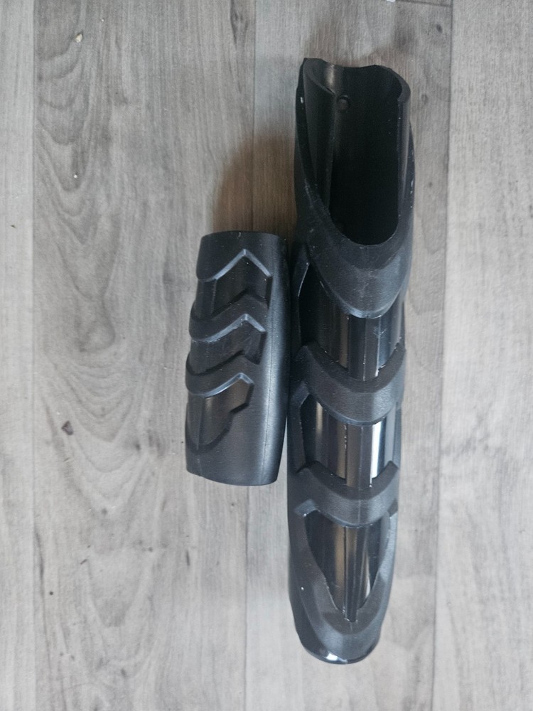 PAINTBALL CLEANING TOOLS AND GRIPS (NEW)