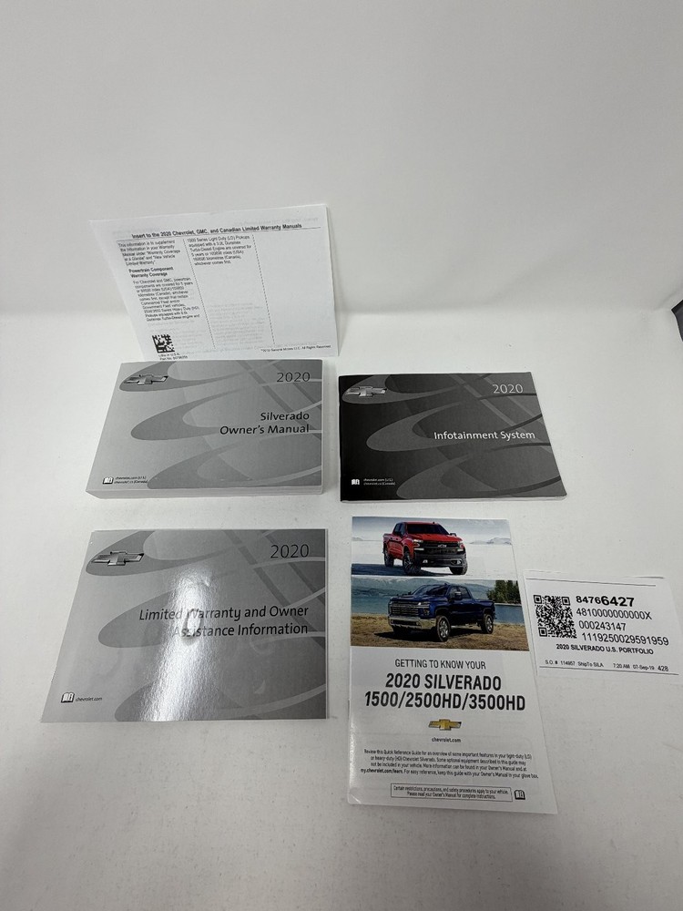 2020 Chevrolet Silverado Owners Manual OEM Set