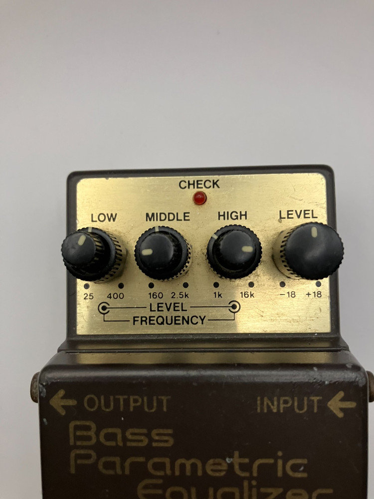 BOSS PQ-3B Bass Parametric Equalizer Vintage Guitar Effect Pedal