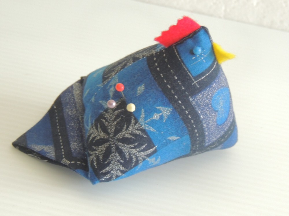 Chicken Pin Cushion BLUE  Triangular Shape Quilted 5" FREE SHIP!
