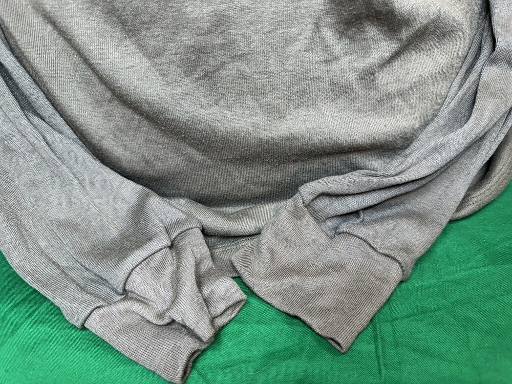 Military Issue Polyester Light-Weight Thermal Undershirt | Brown | Medium | EUC