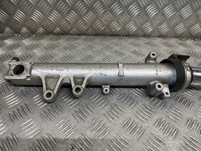 SUZUKI GSF 600 bandit right fork leg 2000