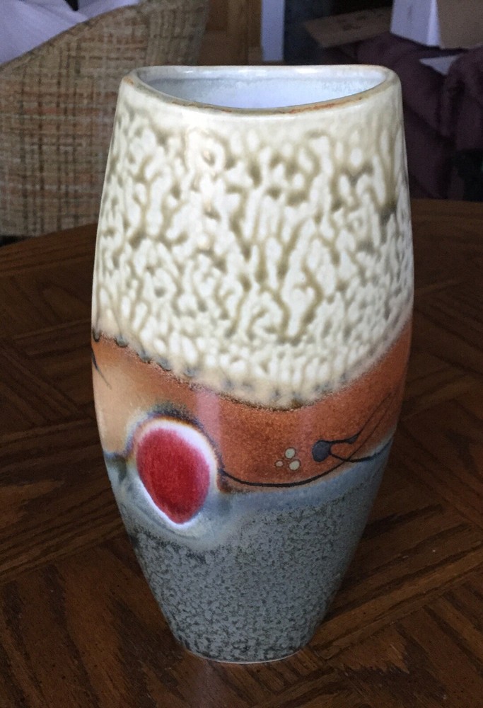 Ceramic Pottery Vase 10” EUC! Possibly Southwest?