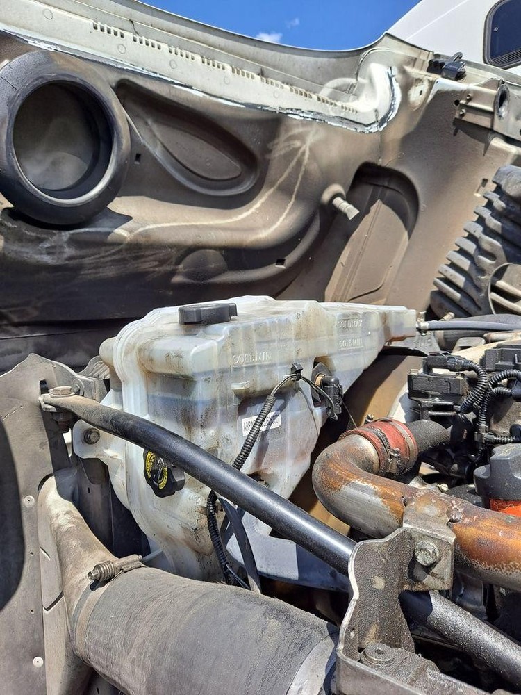 For 2013 FREIGHTLINER CASCADIA 125 RADIATOR OVERFLOW TANK ,  GA