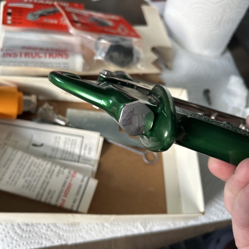 Binks Model 700 Spray Gun