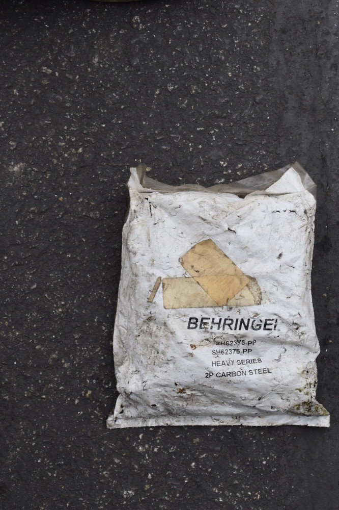 Behringer, 2 pc carbon steel clamp, SH62375-PP