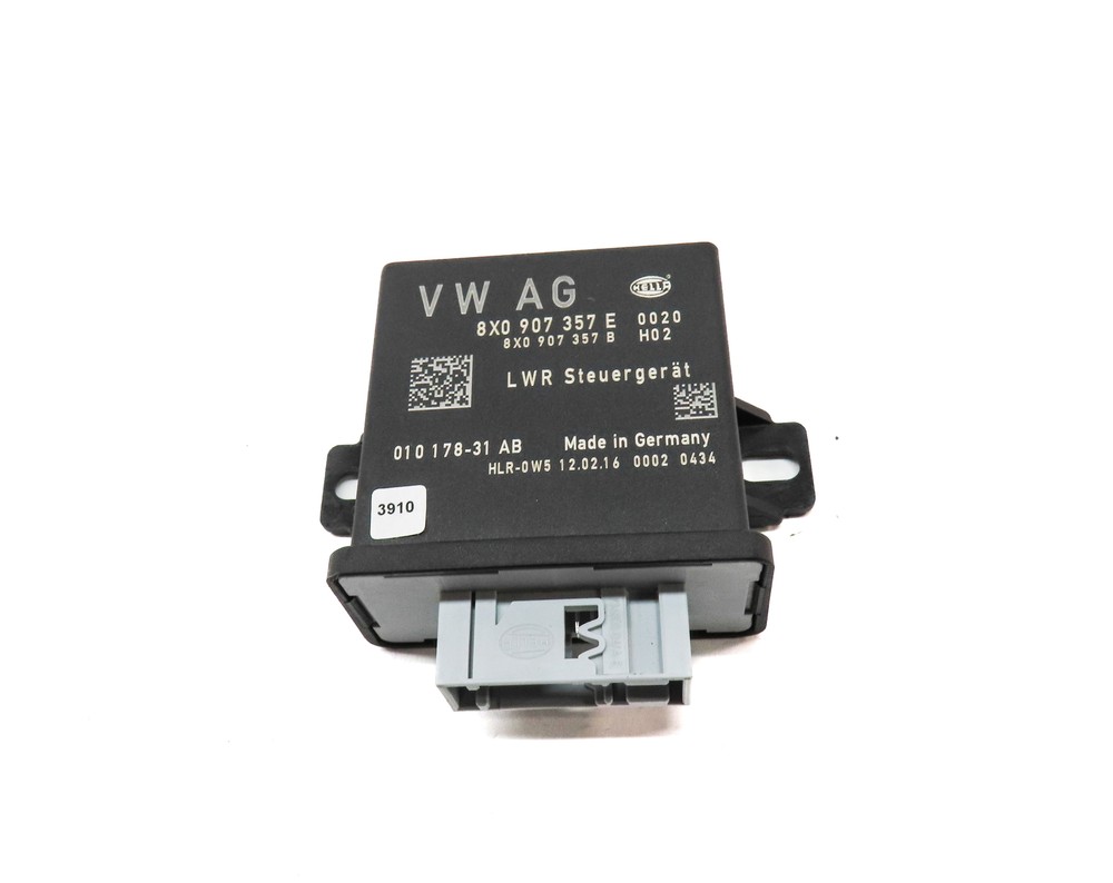 2016 AUDI Q3 (8U) HEADLIGHT HEAD LIGHT RANGE CONTROL MODULE
