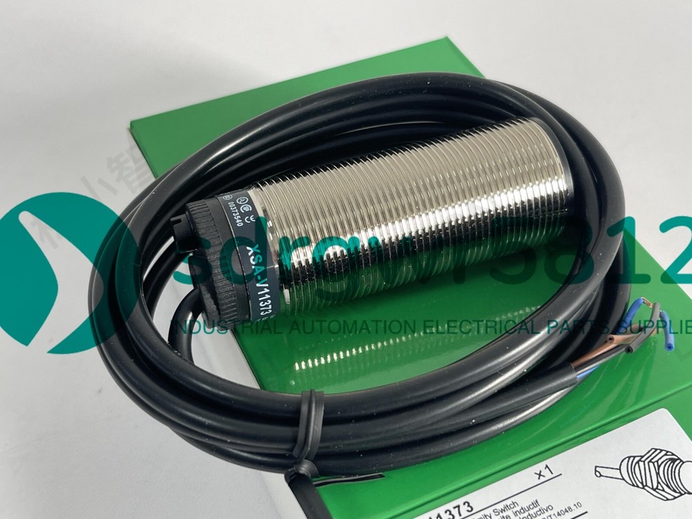 1PCS NEW Schneider XSAV11373 Limit Switch