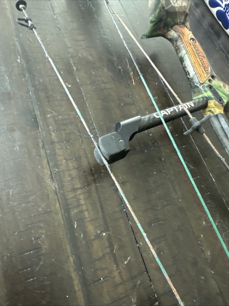 Bowtech Captain Rh 70 Lb Compound Bow