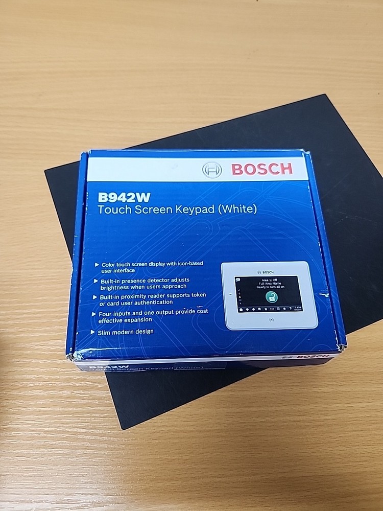Bosch B942W Touchscreen Intrusion LCD Keypad, White