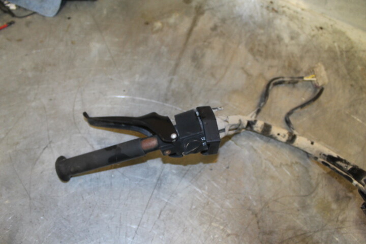 1983 SKIDOO BLIZZARD 9700 534 HANDLEBARS HANDLE BARS KILL SWITCH BRAKE #15024
