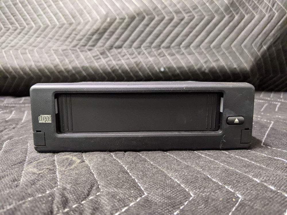 BMW E63/E64 6-Series 6-Disc CD Changer 65126956939