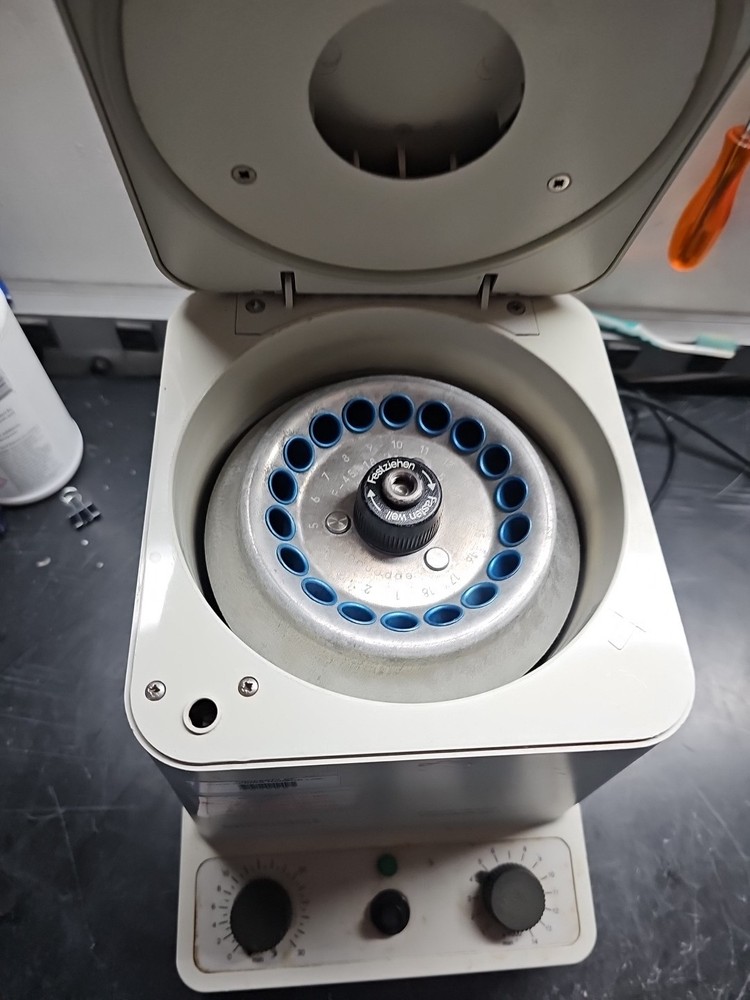 Eppendorf 5415C 115V Micro Centrifuge