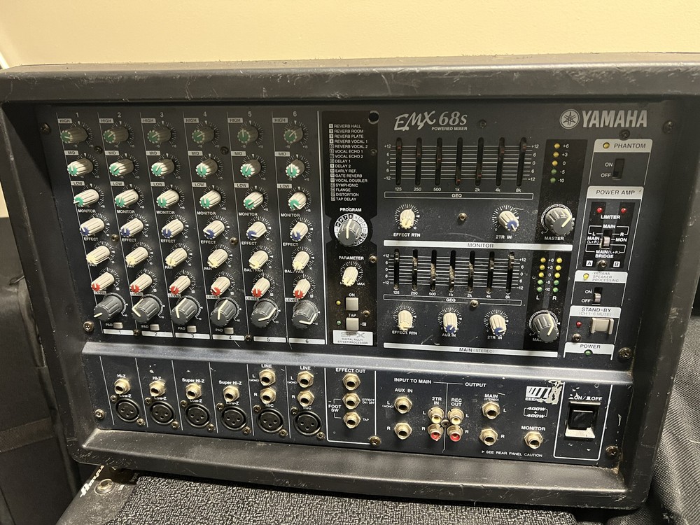 Yamaha EMX68S Powered Mixer - Works Great