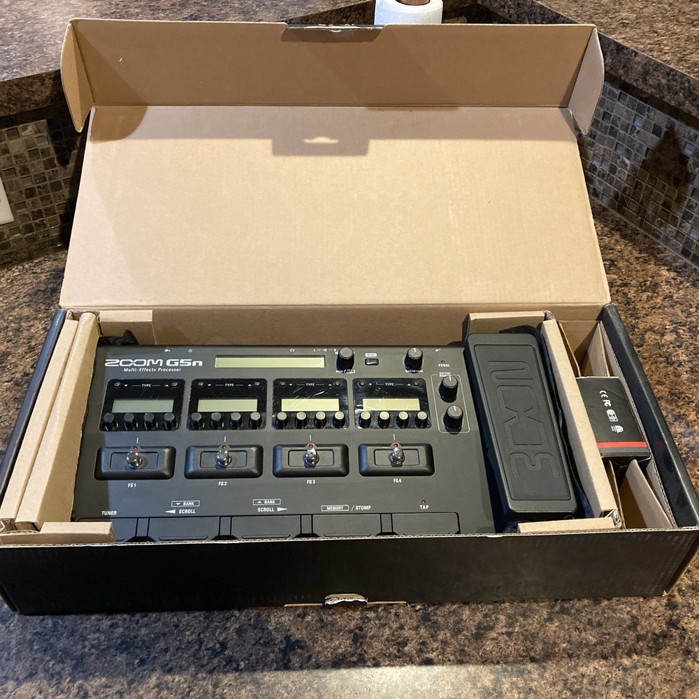 Zoom G5n Multi Effects Processor Effect Guitar FX Pedal EXCELLENT