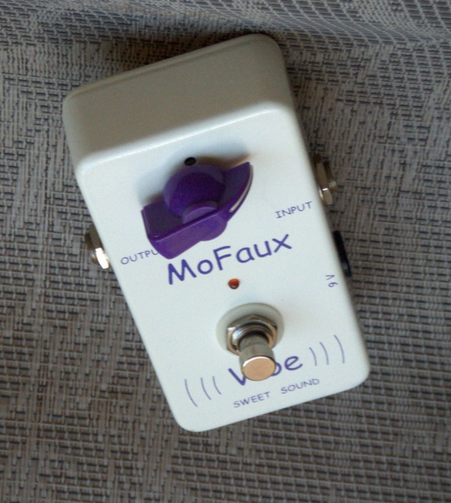MoFaux Vibe Guitar Effect Pedal