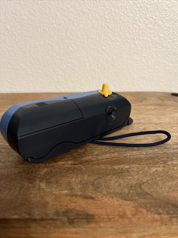 POLAROID I-ZONE BLUR INSTANT POCKET CAMERA (PRE-OWNED)