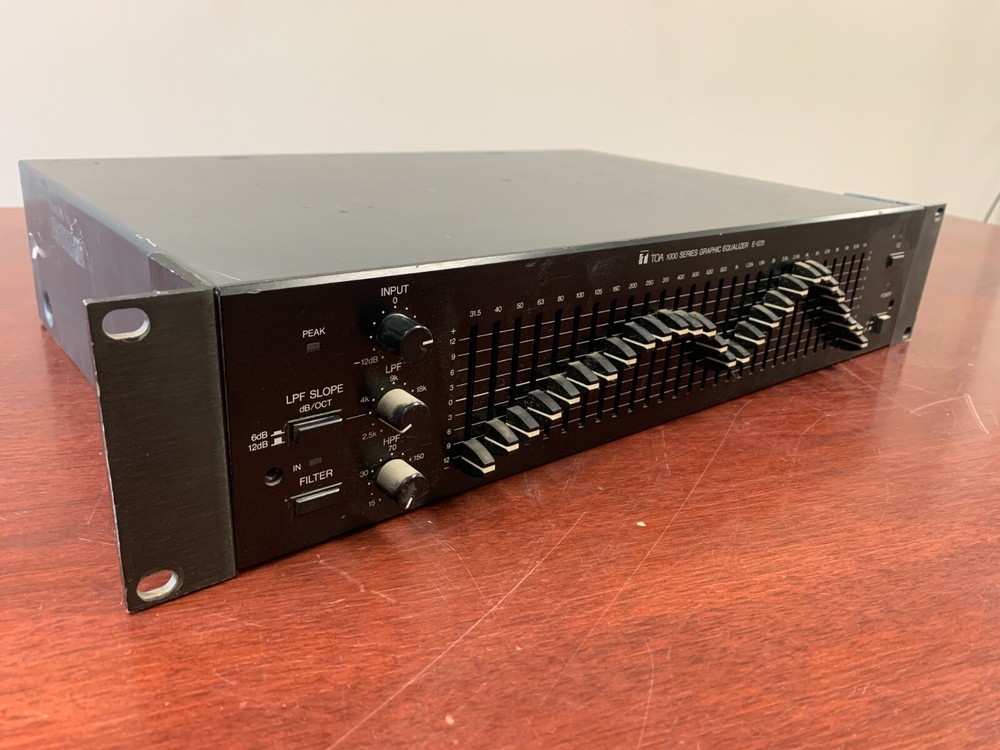 TOA E-1231 1000 Series Graphic Equalizer