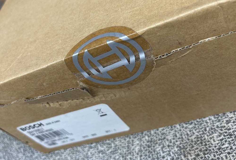 bosch d2412uelt Alarm Panel Box, New ￼