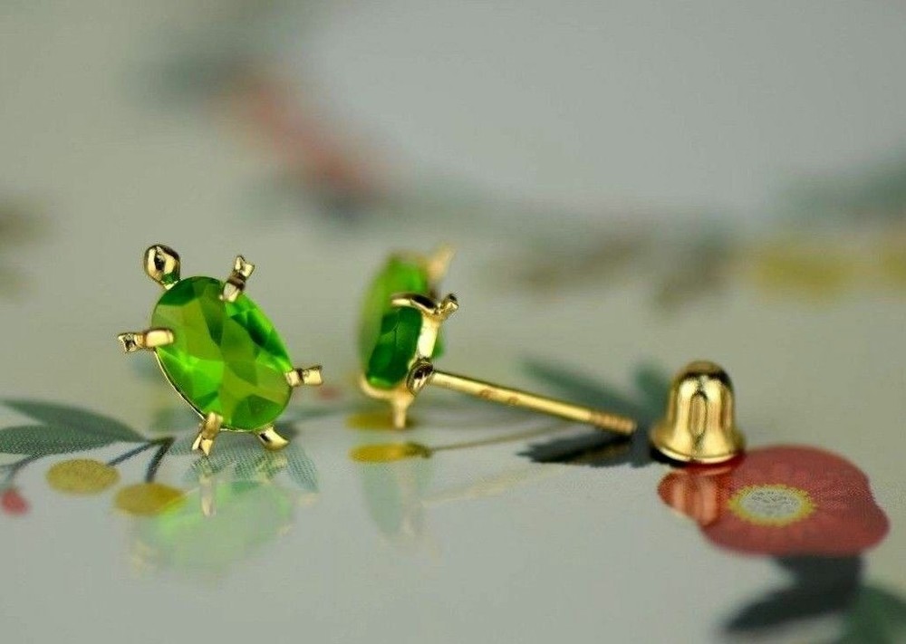 14k Yellow Gold Turtle Birthstone Stud Earring
