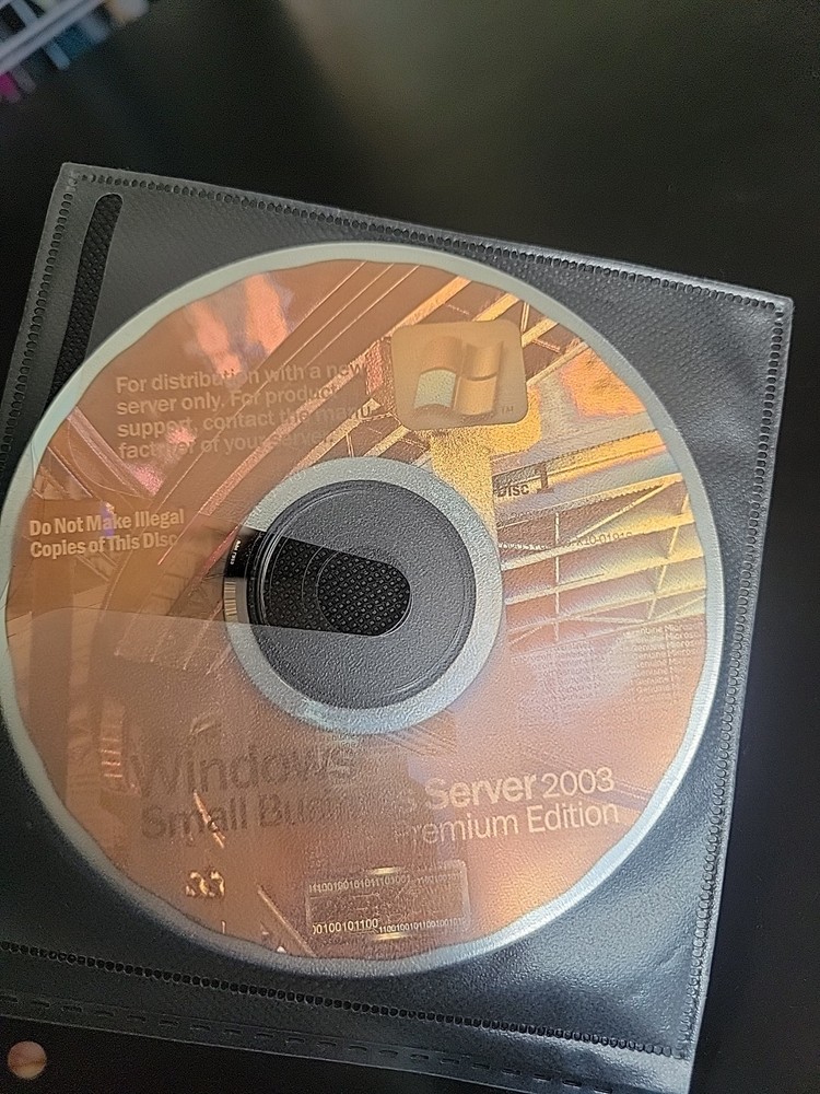 Microsoft Windows Small Business Server 2003 Standard Edition With License