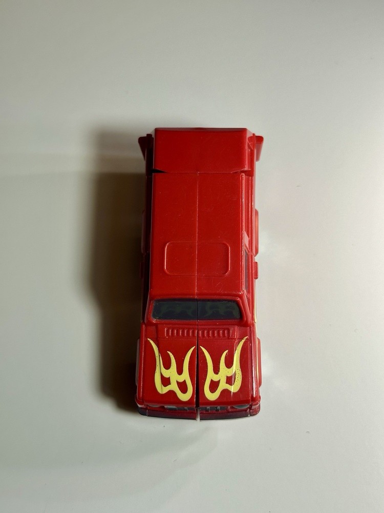 Impulse Vintage 1986 Pinch Poppers Red SUV