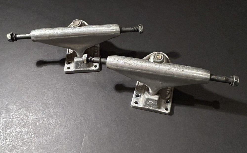 Vintage Stage 8 129 Independent Skateboard Trucks
