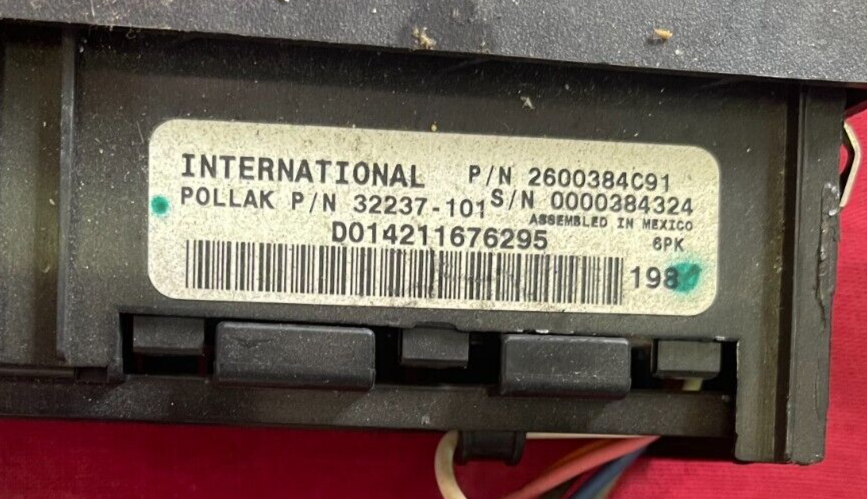 International PROSTAR SWITCH PANEL Dash Panel - 2600384C91, 32237-101