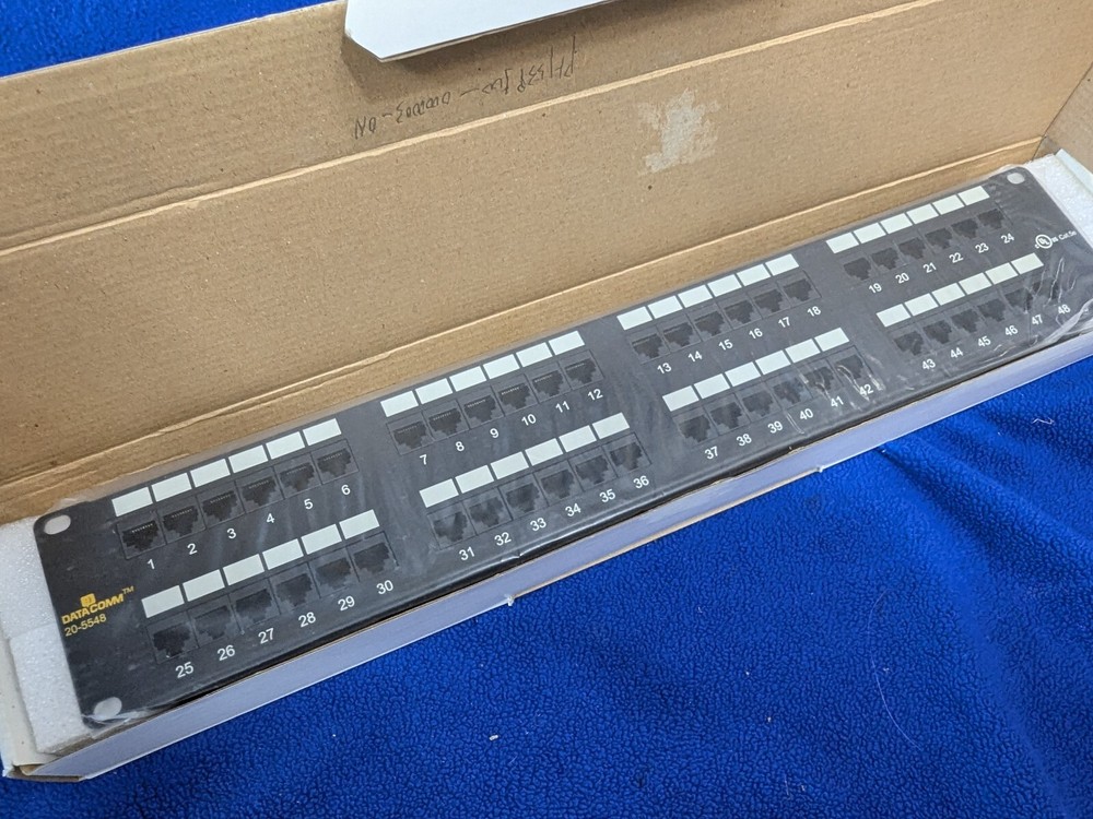 DataComm Part#20-5548 Cat 5e Universal 48 Port Patch Panel
