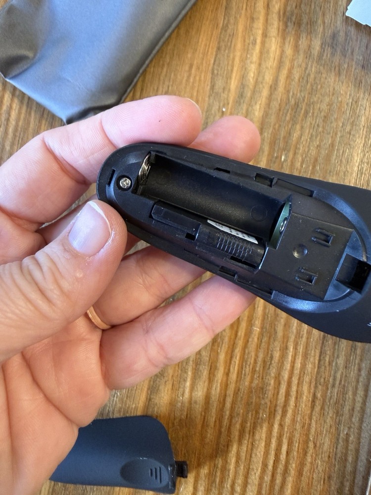 Beboncool Wireless Presenter Black Laser Pointer Clicker