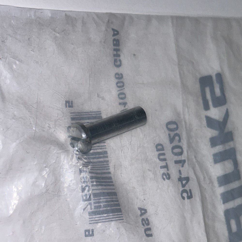 NEW BINKS 54-1020 STUD SCREW MODEL 2001 INDIVIDUAL (D444)