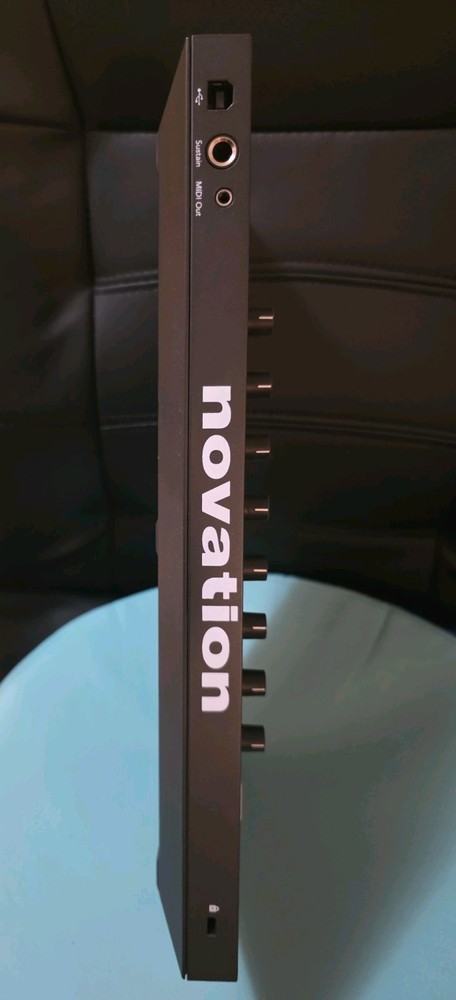 Novation Launchkey Mini Mk3 25 Mini-key Midi Keyboard Controller