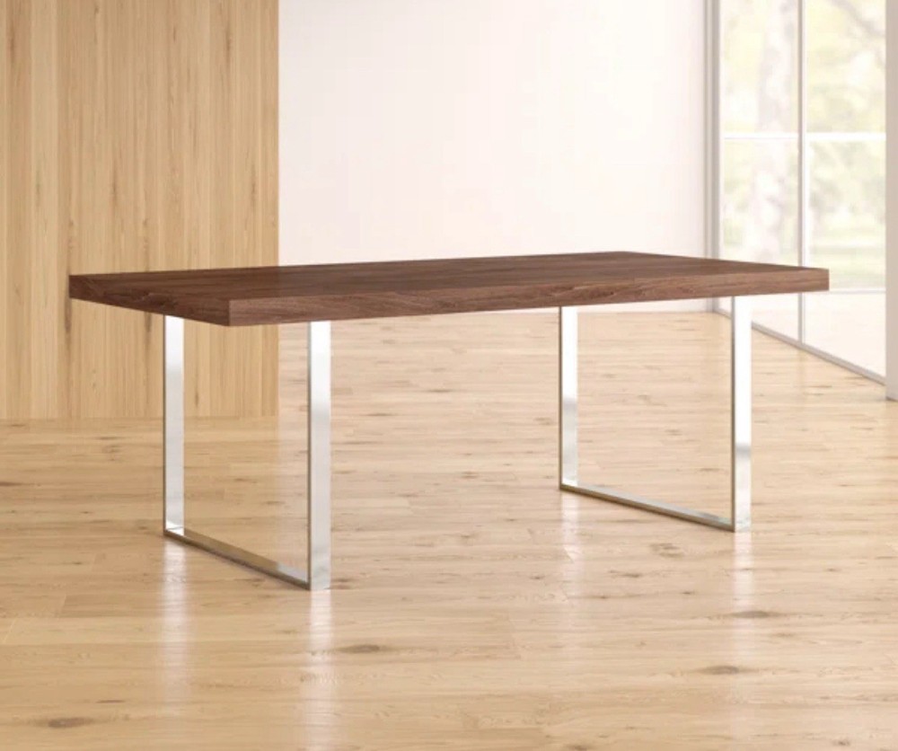 Dining Table And 4 Chais