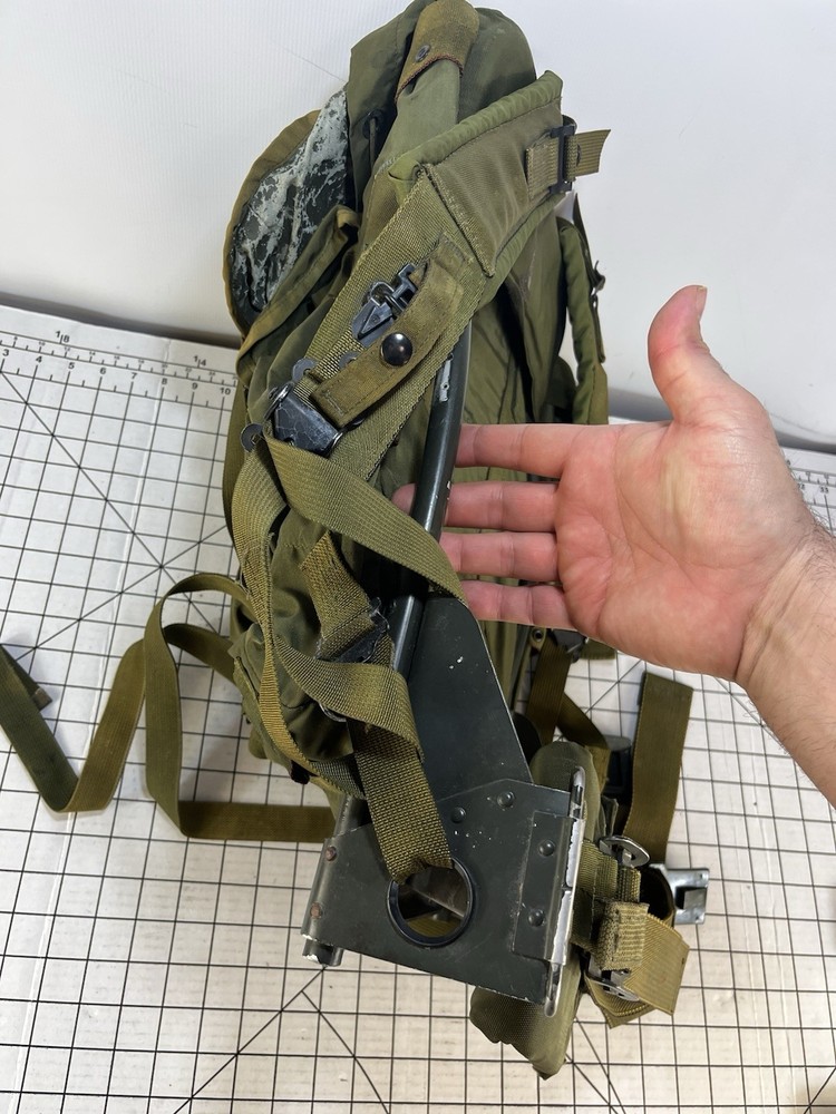 Vintage US Army Field Pack Combat LC-1 Medium Alice Backpack with Frame & Strap