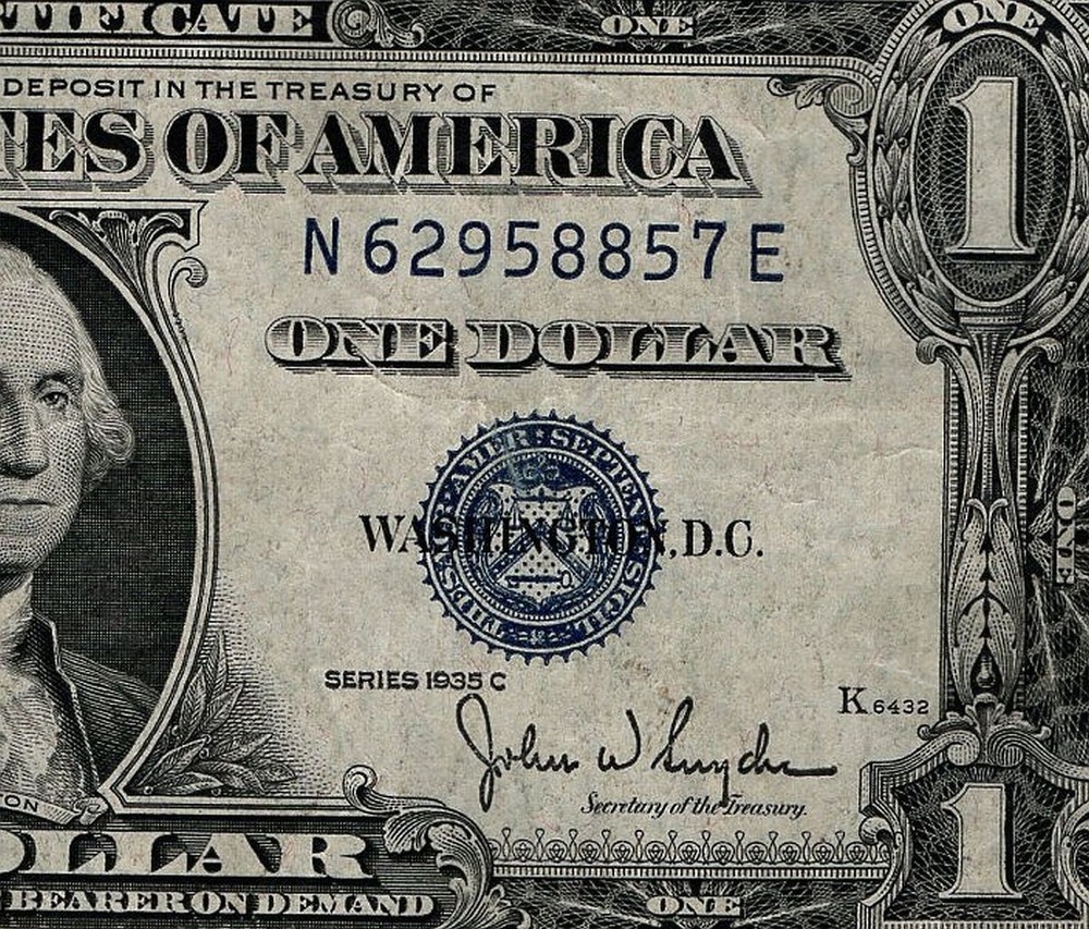 1935c $1 Silver Certificate Blue Seal Nice Note N62958857E