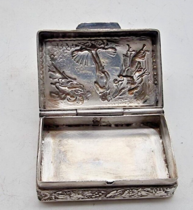 NICE CONTINENTAL .800 GRADE SILVER PILL BOX CIRCA 1930
