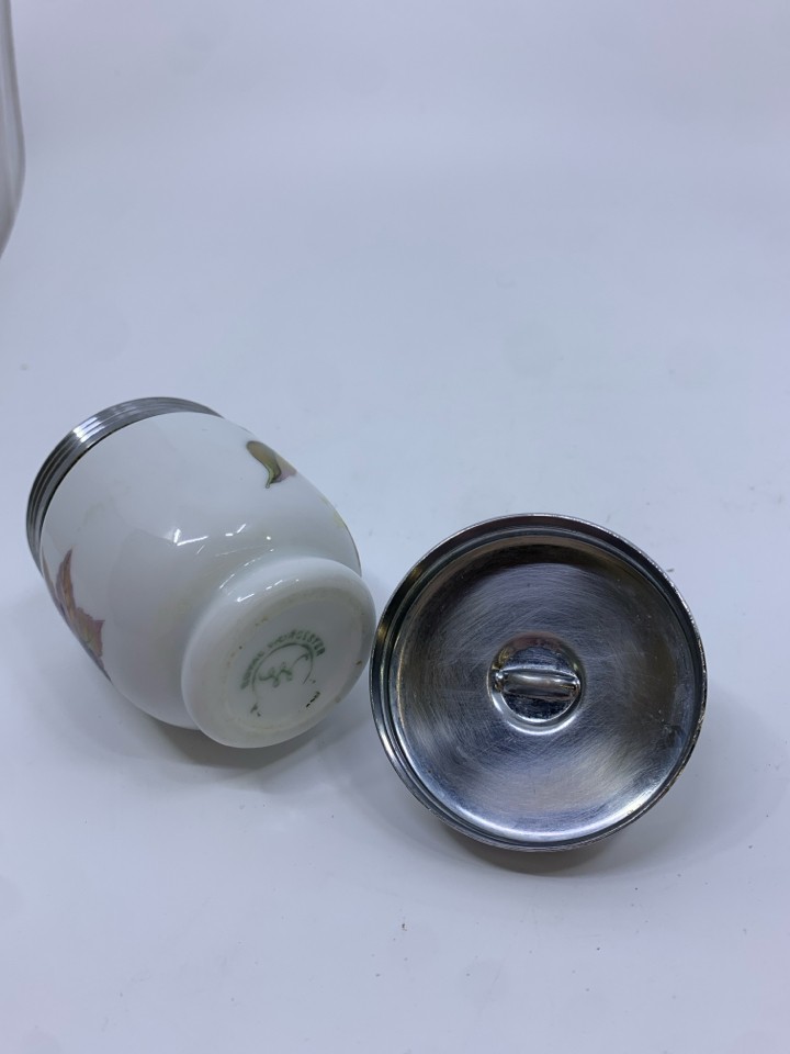VTG BERRY/PEACH EGG CODDLER.