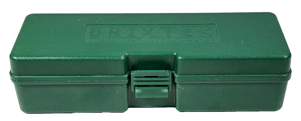 BrixTek Brix 0-32% Hand-Held Refractometer With Case