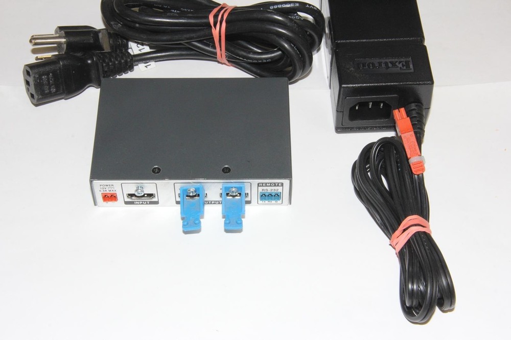 EXTRON DA2 HD 4K Distribution Amplifier with Power Supply