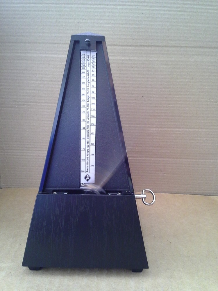 vintage. Wittner Plastic wind-up Black Metronome. Missing front Cover. Beautiful