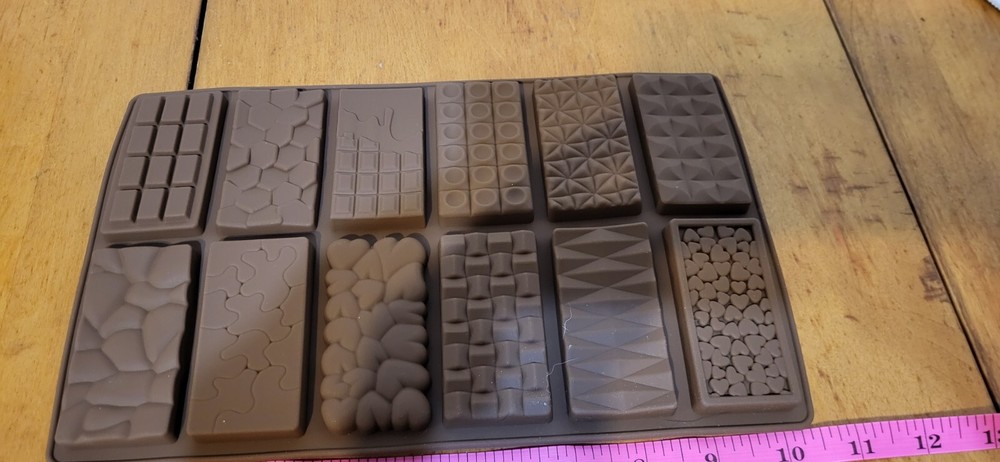 2 Pcs Break Apart Silicone Molds For, Candy,Chocolate, Wax.