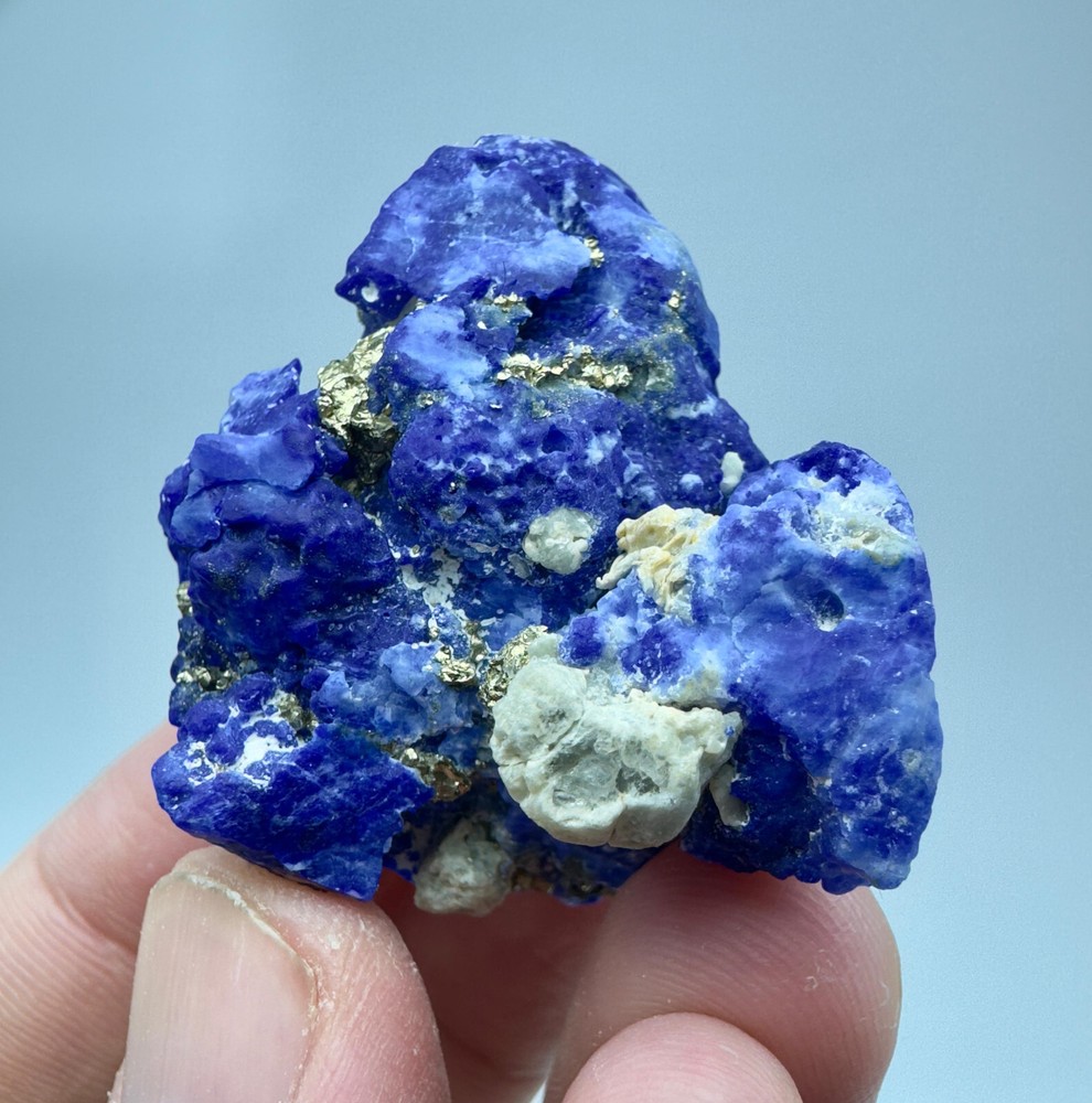 35 Gram Fluorescent Phosphorescent Blue Hackmanite W/ Pyrite & Unknown