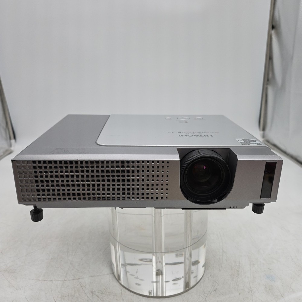 Hitachi CP-X345 Multimedia LCD Projector Untested