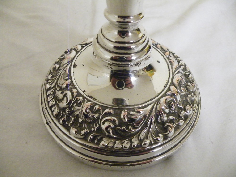 VINTAGE ENGLISH SILVER PLATED CANDLESTICK