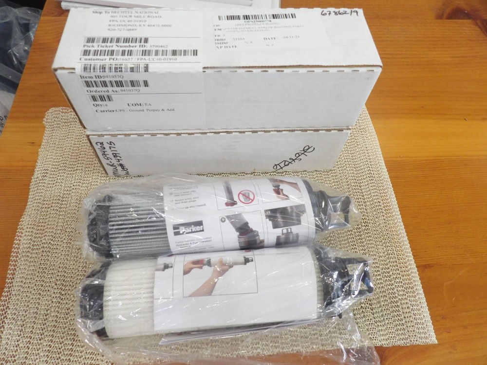 (2) New Genuine 941037Q Hydraulic Filter Element