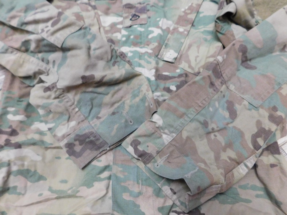 US ARMY OCP COAT SZ SMALL - LONG