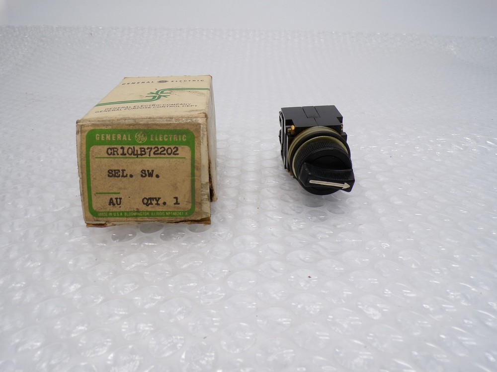 GENERAL ELECTRIC CR104B72202 SELECTOR SWITCH NSMP