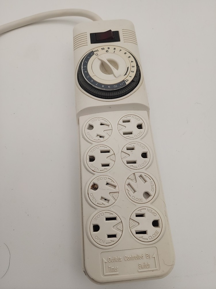 8-Outlet Surge Protector Extension Cord with Timer and Reset - Pre-Owned